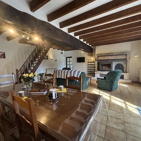 Rustique à Bransat, 4 Pers., Nature Et Détente - Fr-1-489-594 Verneuil-en-Bourbonnais